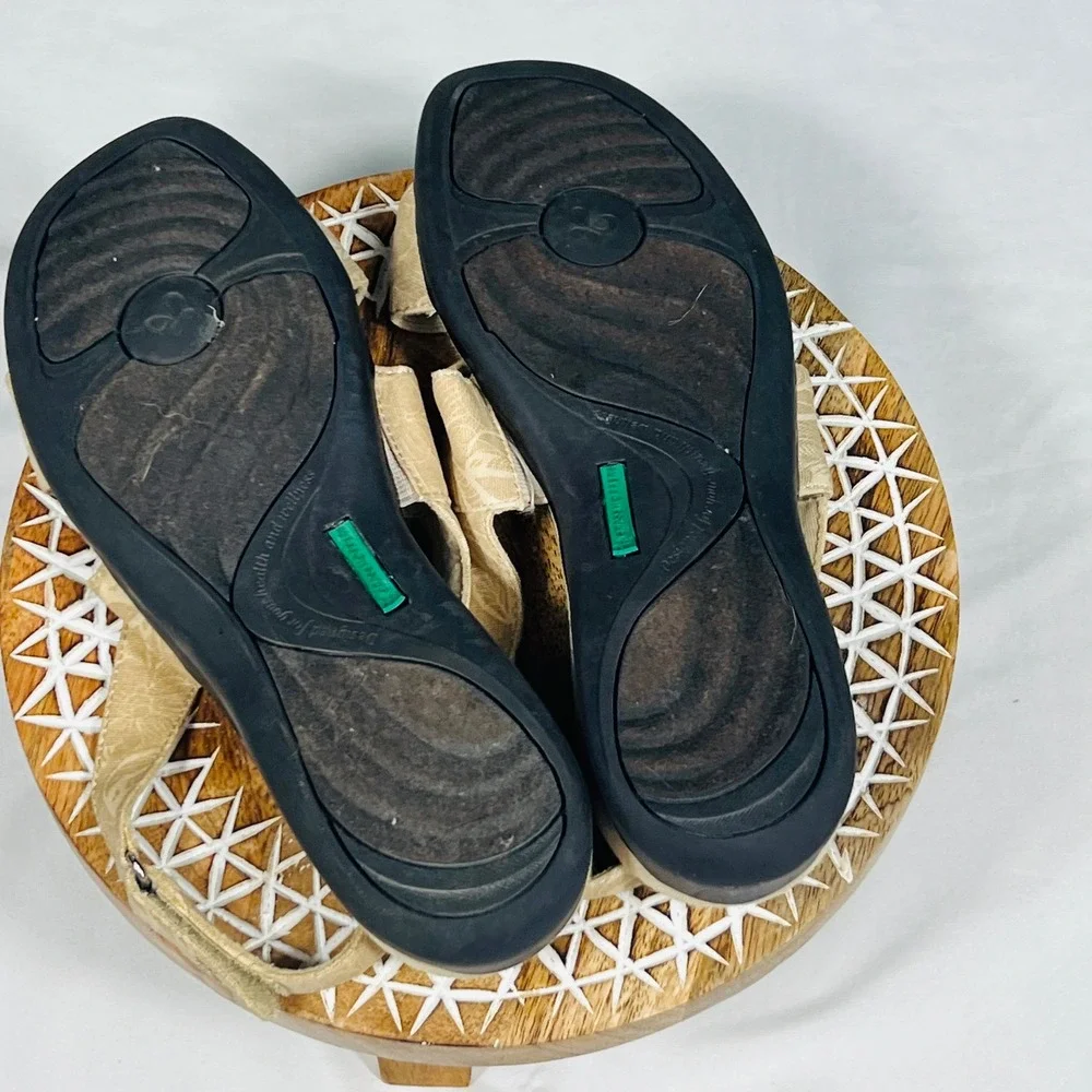 Grasshoppers Cece Tan Leaf Print Slingback Comfort Sandals Womens 8.5 M EF48655